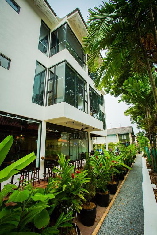 The Rucksack Caratel Hotel Malacca Exterior photo